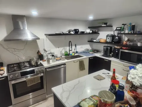 2202 West Race Avenue W Chicago IL 60612