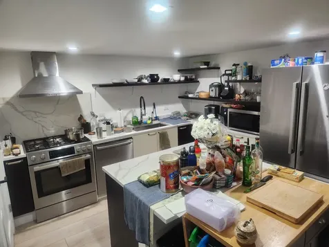 2202 West Race Avenue W Chicago IL 60612