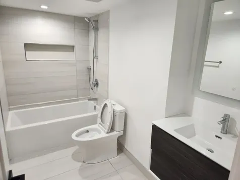 2202 West Race Avenue Chicago IL 60612