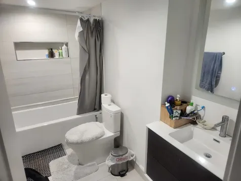 2202 West Race Avenue W Chicago IL 60612