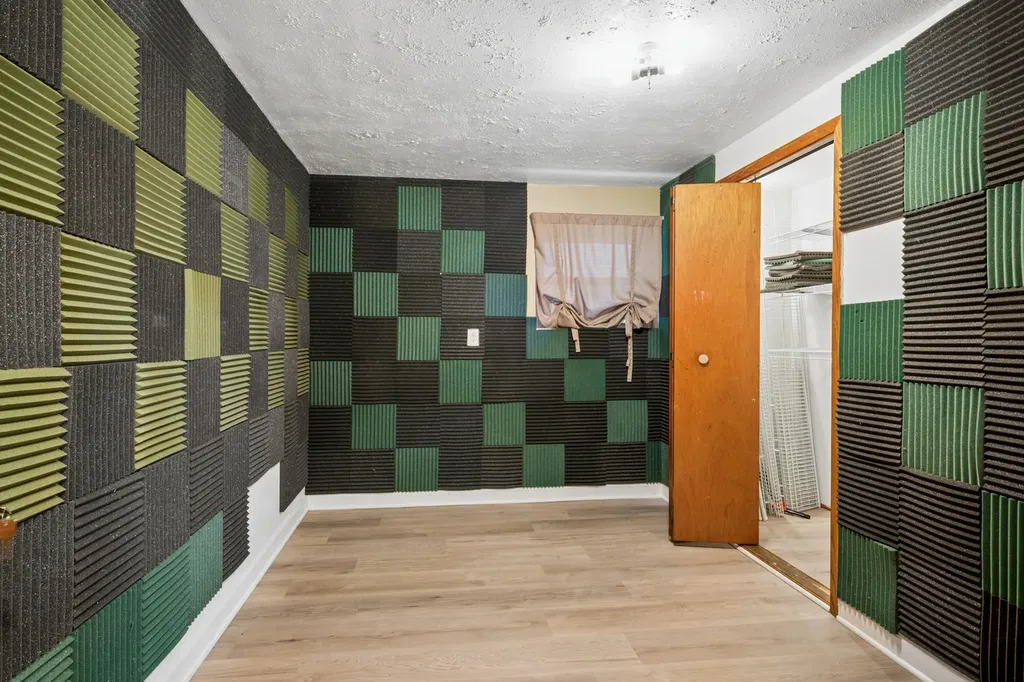 4906 South Kolin Avenue Chicago IL 60632