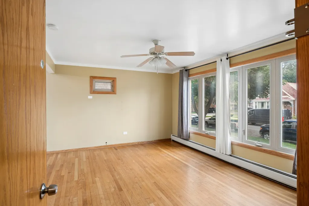 4906 South Kolin Avenue Chicago IL 60632