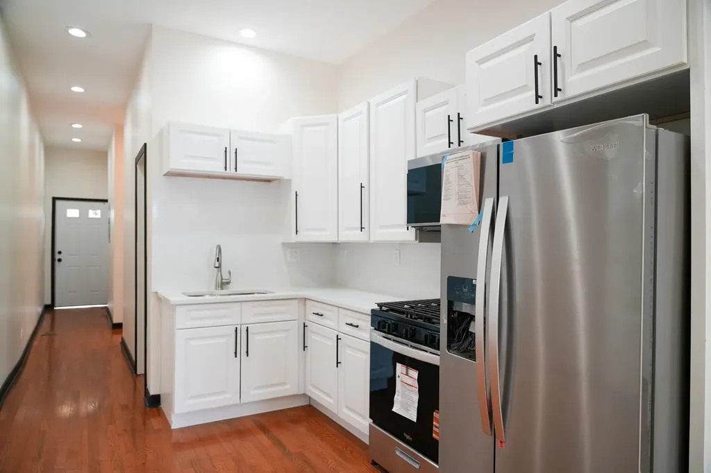 4419 West Gladys Avenue Chicago IL 60624