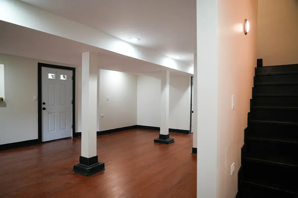 4419 West Gladys Avenue Chicago IL 60624