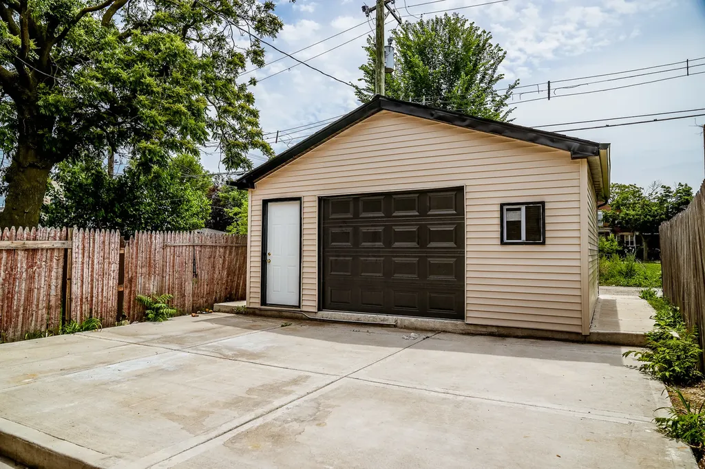 4419 West Gladys Avenue Chicago IL 60624