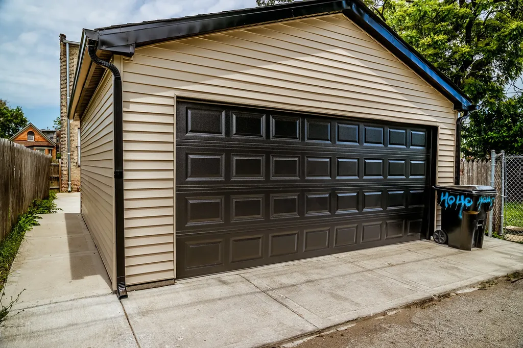 4419 West Gladys Avenue Chicago IL 60624