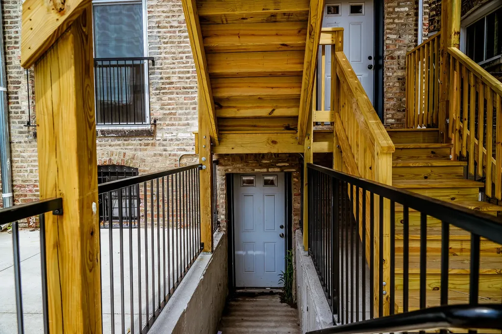 4419 West Gladys Avenue Chicago IL 60624
