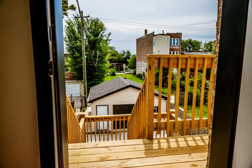 4419 West Gladys Avenue Chicago IL 60624