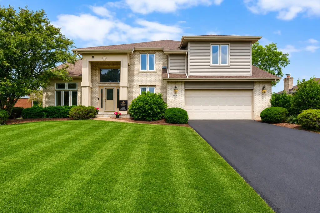 8936 Charrington Drive Frankfort IL 60423