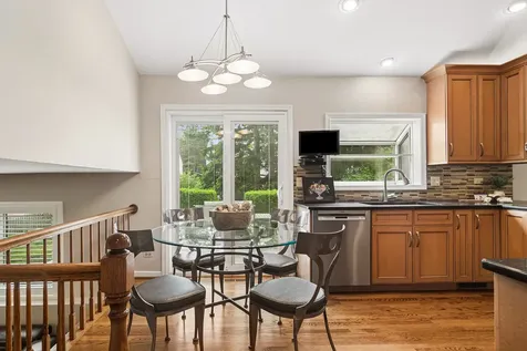 631 Thompson Boulevard Buffalo Grove IL 60089