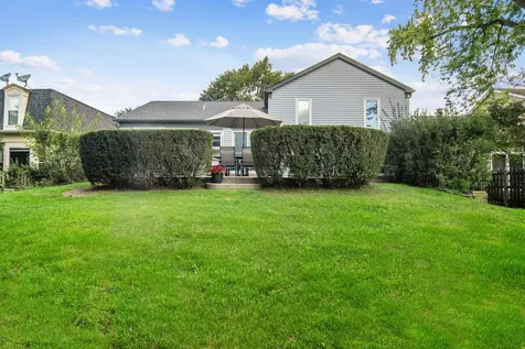 631 Thompson Boulevard Buffalo Grove IL 60089