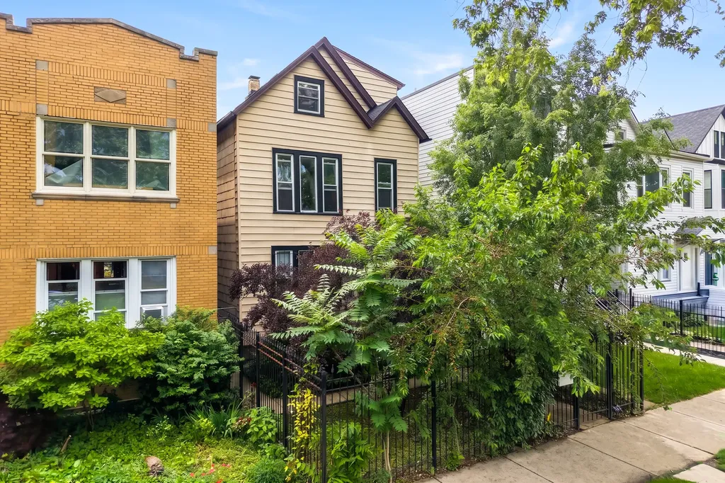 1726 North Sawyer Avenue Chicago IL 60647