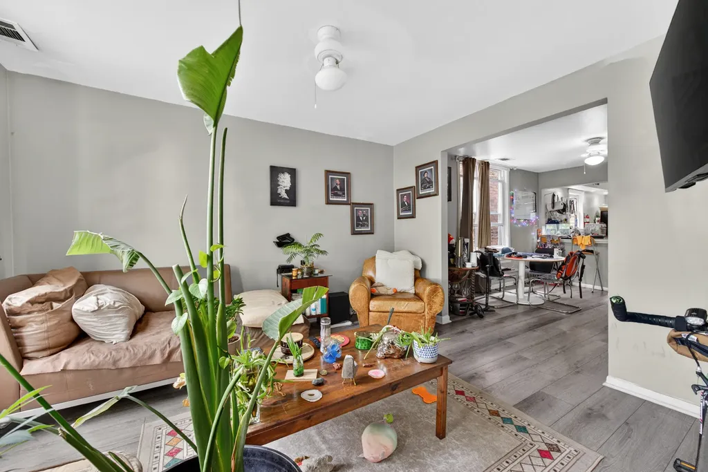 1726 North Sawyer Avenue Chicago IL 60647