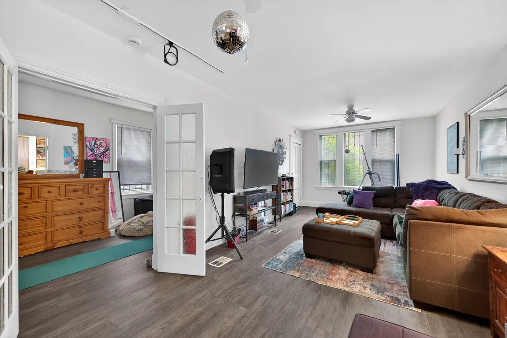 1726 North Sawyer Avenue Chicago IL 60647