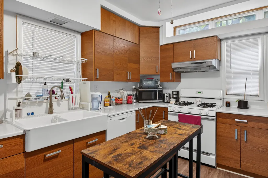 1726 North Sawyer Avenue Chicago IL 60647