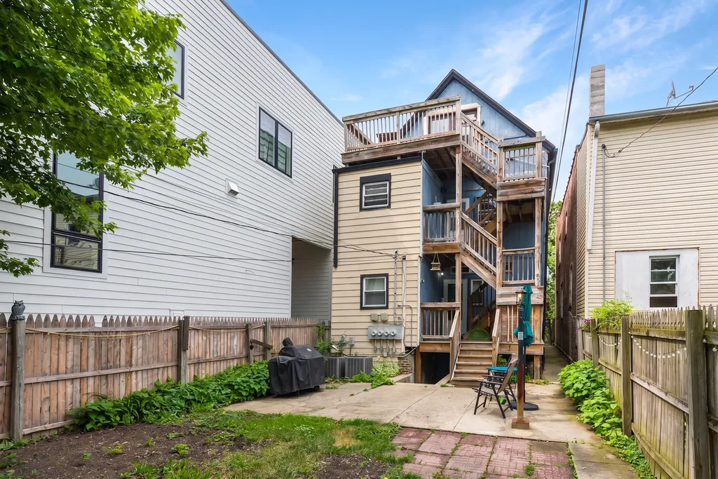 1726 North Sawyer Avenue Chicago IL 60647
