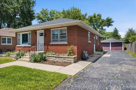 9 Ridge Road Lemont IL 60439