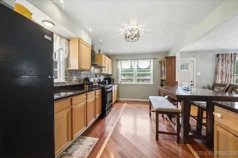 9 Ridge Road Lemont IL 60439