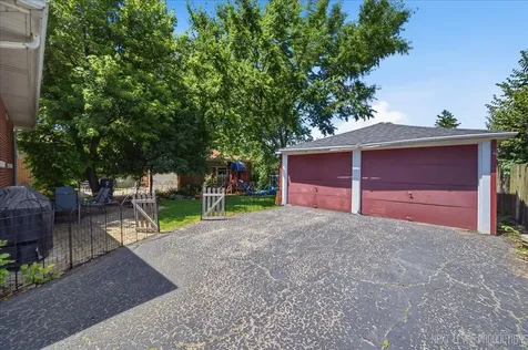9 Ridge Road Lemont IL 60439