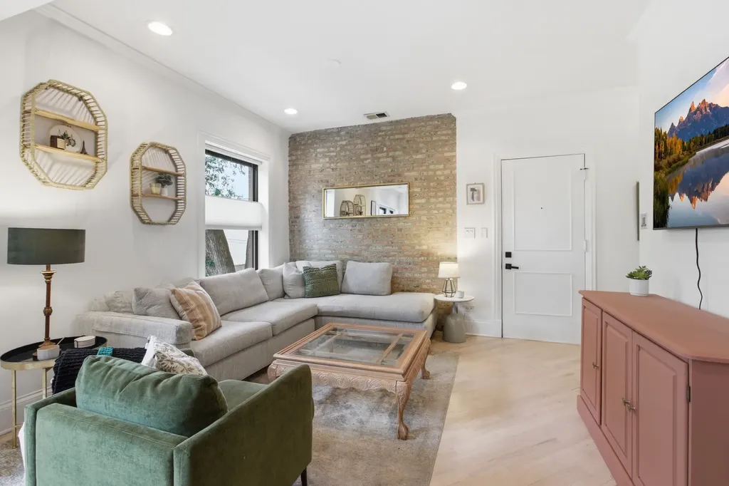 1700 West Summerdale Avenue Chicago IL 60640