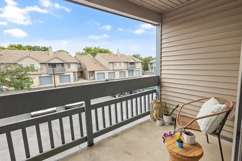 2408 Windward Boulevard Champaign IL 61821
