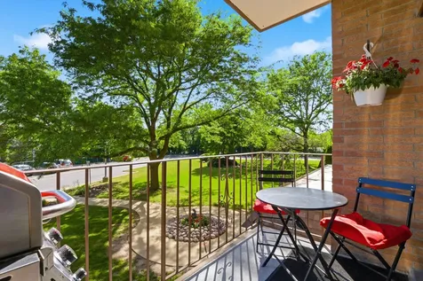 1747 West Crystal Lane Mount Prospect IL 60056