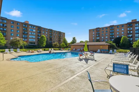 1747 West Crystal Lane Mount Prospect IL 60056