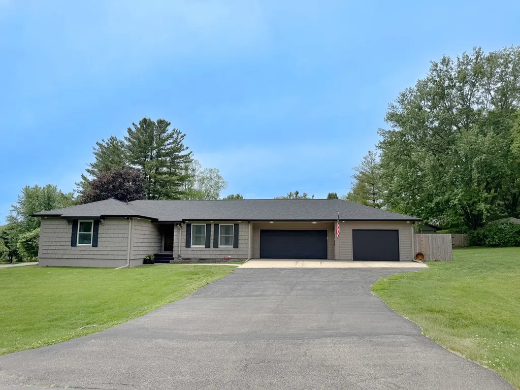 150 South Hickory Lane Oregon IL 61061