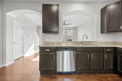 64 North Dryden Place Arlington Heights IL 60004