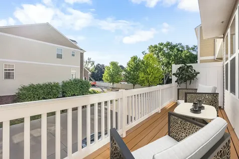 64 North Dryden Place Arlington Heights IL 60004