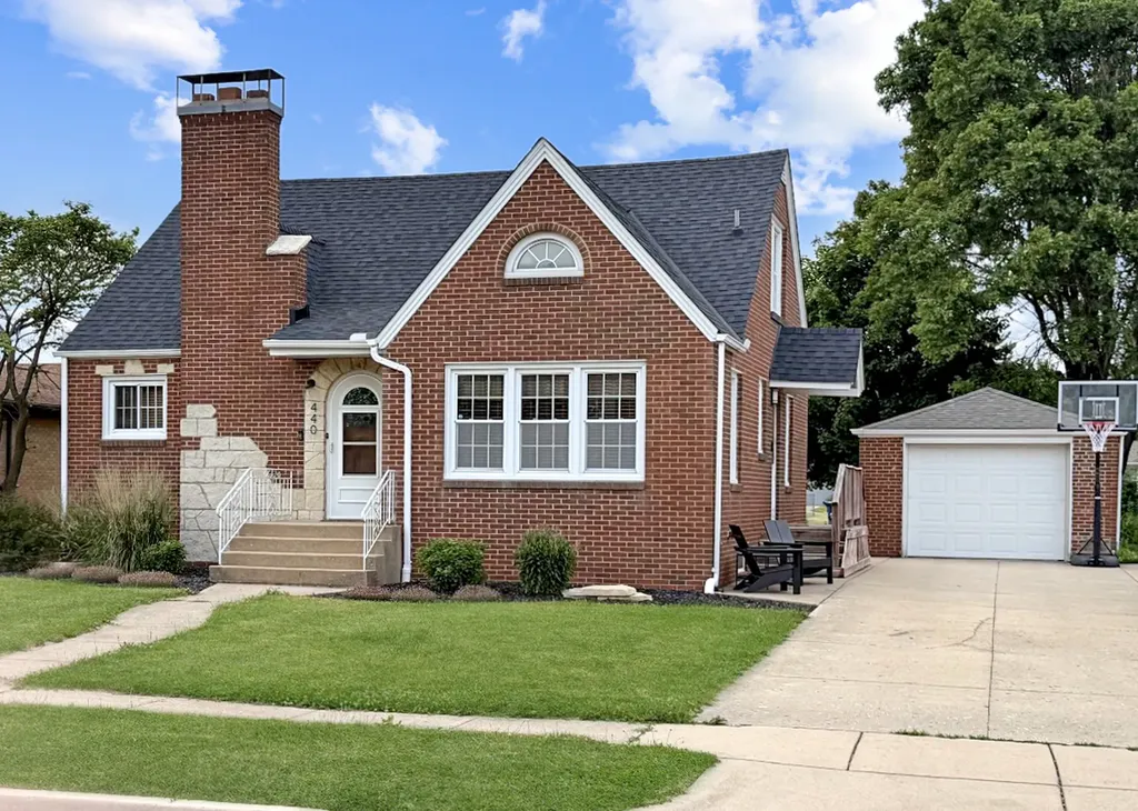 440 West 2nd Street Oglesby IL 61348