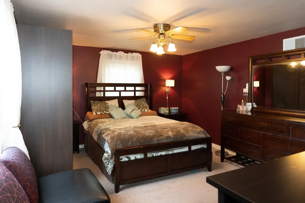 9019 Lincoln Avenue Brookfield IL 60513