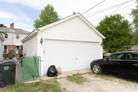 9019 Lincoln Avenue Brookfield IL 60513
