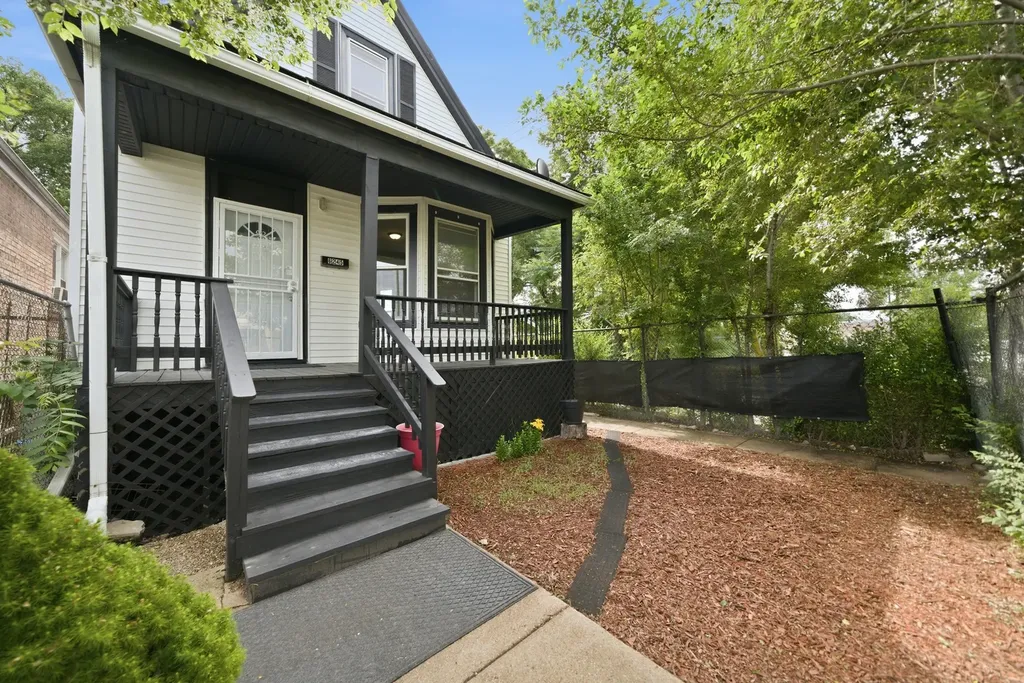 6245 South Damen Avenue Chicago IL 60636