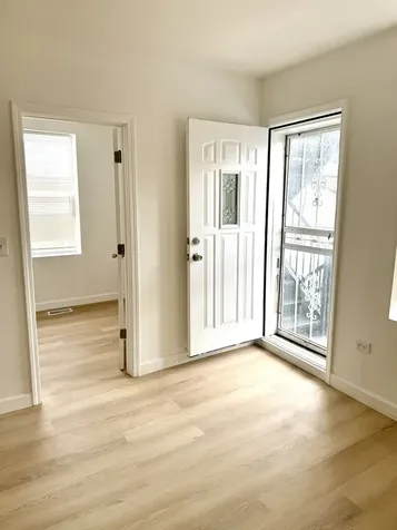 937 West 33rd Place Chicago IL 60608