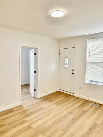 937 West 33rd Place Chicago IL 60608