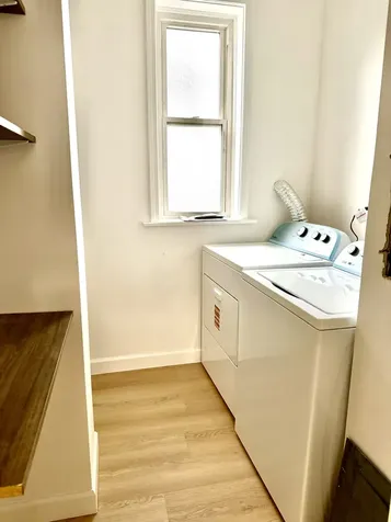 937 West 33rd Place Chicago IL 60608