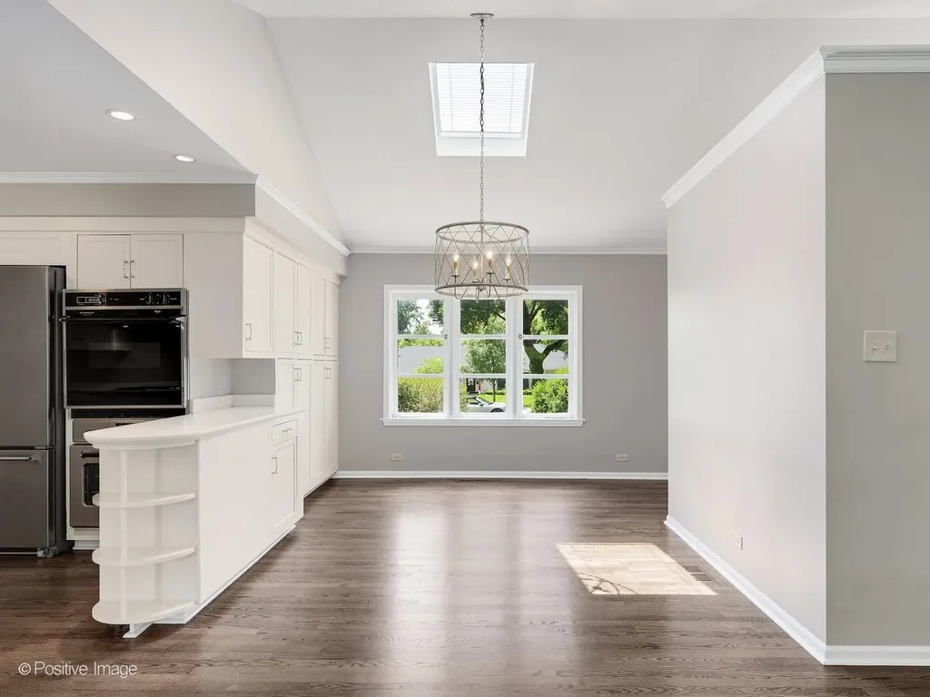 521 Pamela Circle Hinsdale IL 60521