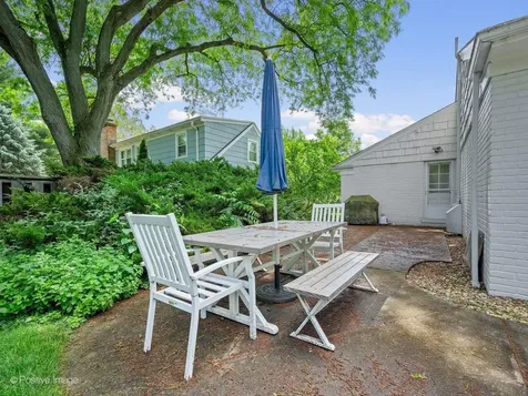 521 Pamela Circle Hinsdale IL 60521