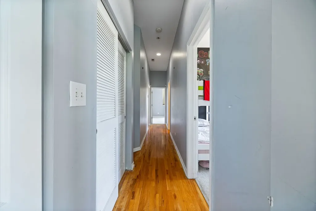 6225 South Kenwood Avenue Chicago IL 60637