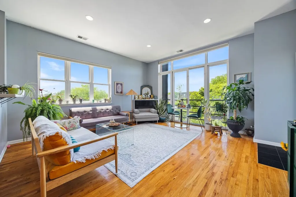 6225 South Kenwood Avenue Chicago IL 60637