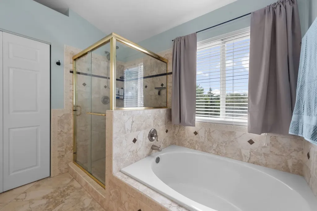 3600 Chadwick Lane Lake In The Hills IL 60156