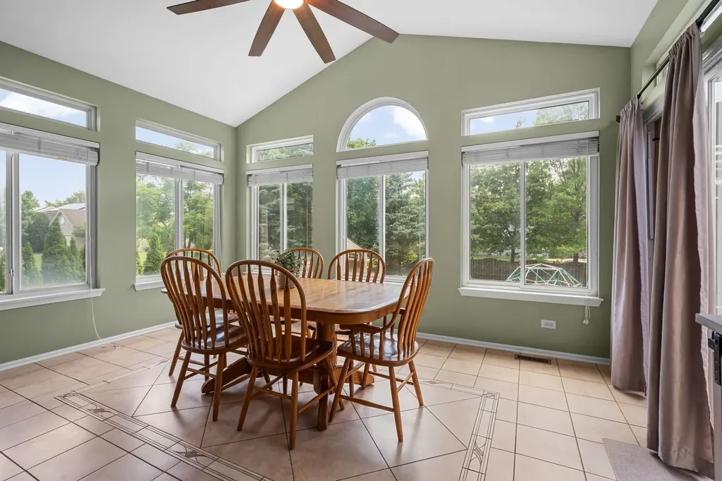 3600 Chadwick Lane Lake In The Hills IL 60156