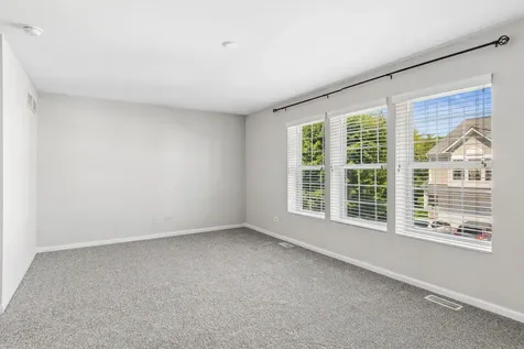 337 Devoe Drive Oswego IL 60543