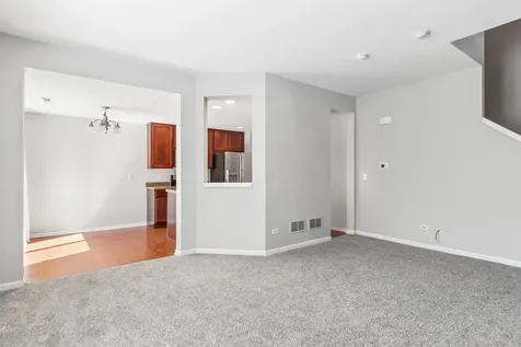 337 Devoe Drive Oswego IL 60543