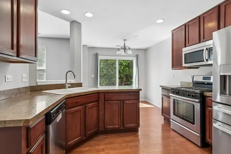 337 Devoe Drive Oswego IL 60543