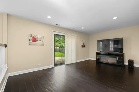 1316 West Meade Lane Arlington Heights IL 60004