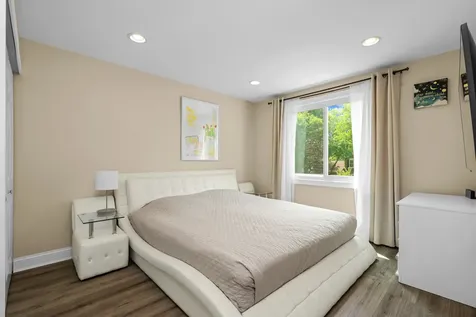 1316 West Meade Lane Arlington Heights IL 60004