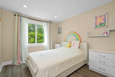 1316 West Meade Lane Arlington Heights IL 60004