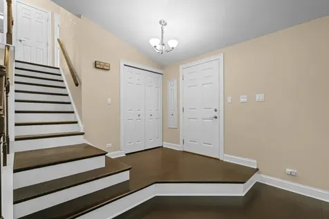 1316 West Meade Lane Arlington Heights IL 60004